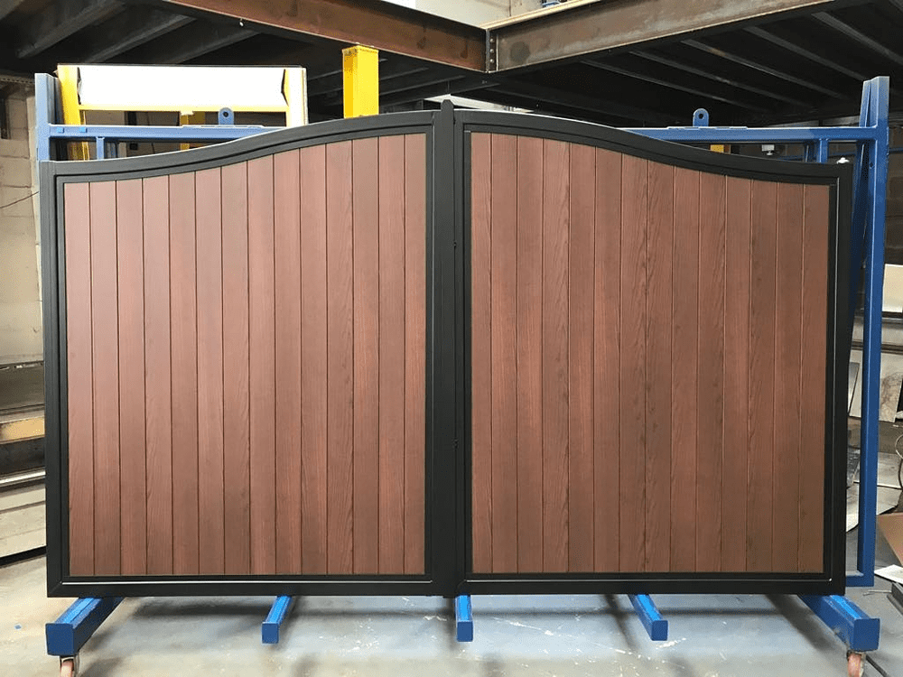 Aluminium gates