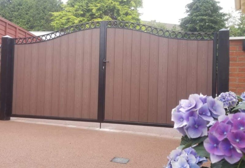 CDG136 Composite Driveway Gate
